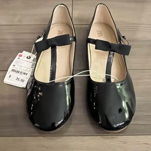 Zara Size 4 Patent Leather Navy Blue shoes